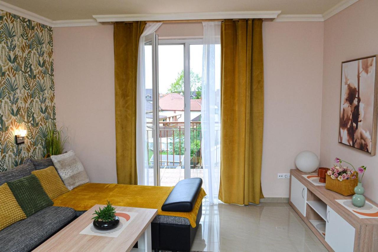 Hajdúszoboszló Unicum Apartman מראה חיצוני תמונה