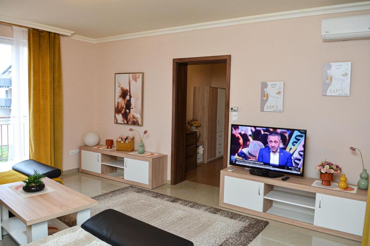 Hajdúszoboszló Unicum Apartman מראה חיצוני תמונה